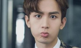 成毅最新爆料恋情视频,甜蜜互动引粉丝热议