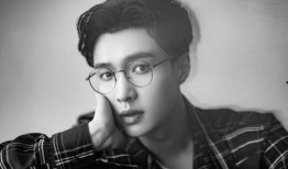 戴眼镜爆料娱乐圈的人是谁,揭秘娱乐圈神秘人物身份之谜